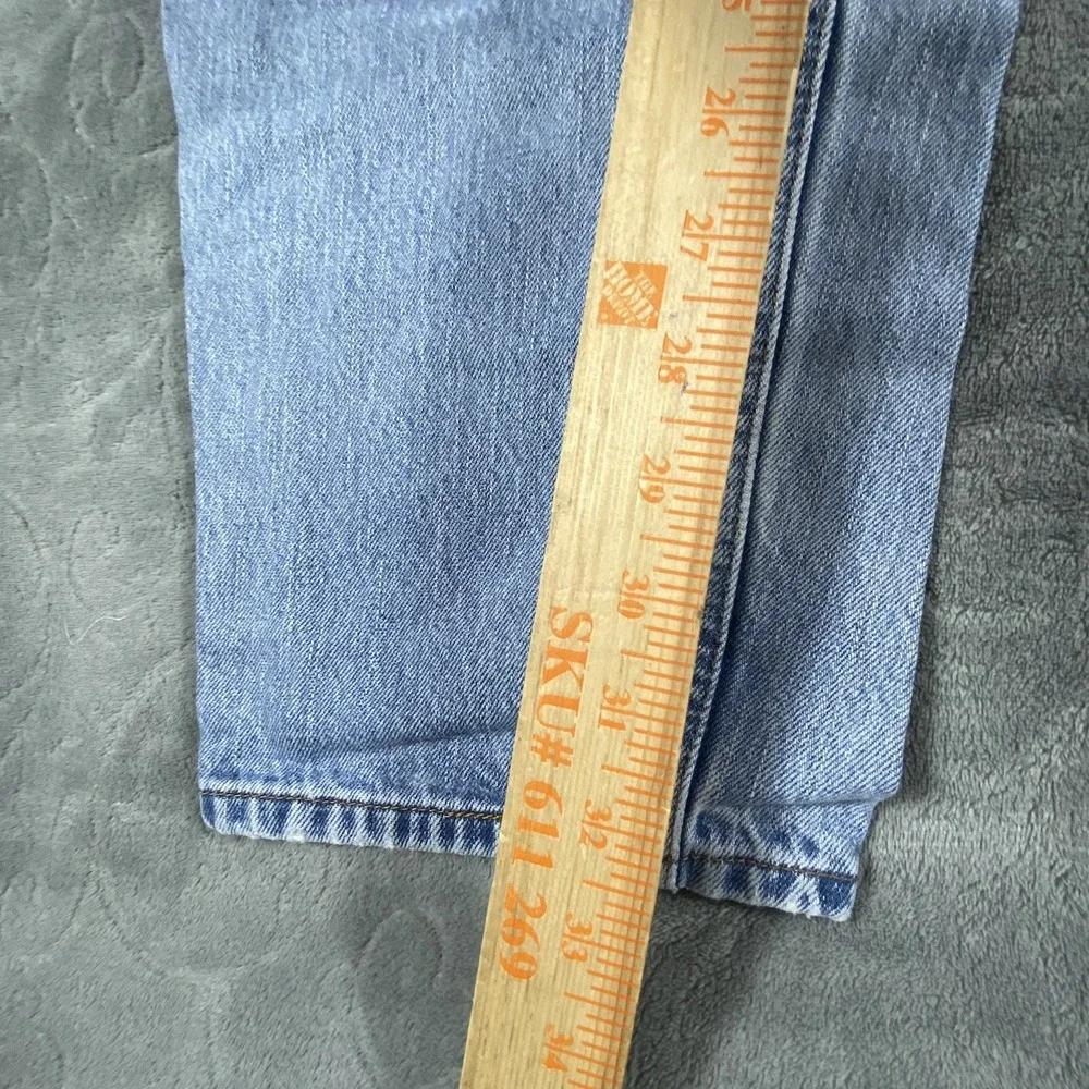 Levis actual size